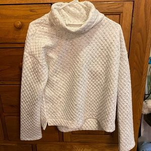 Pullover/thick turtleneck size medium